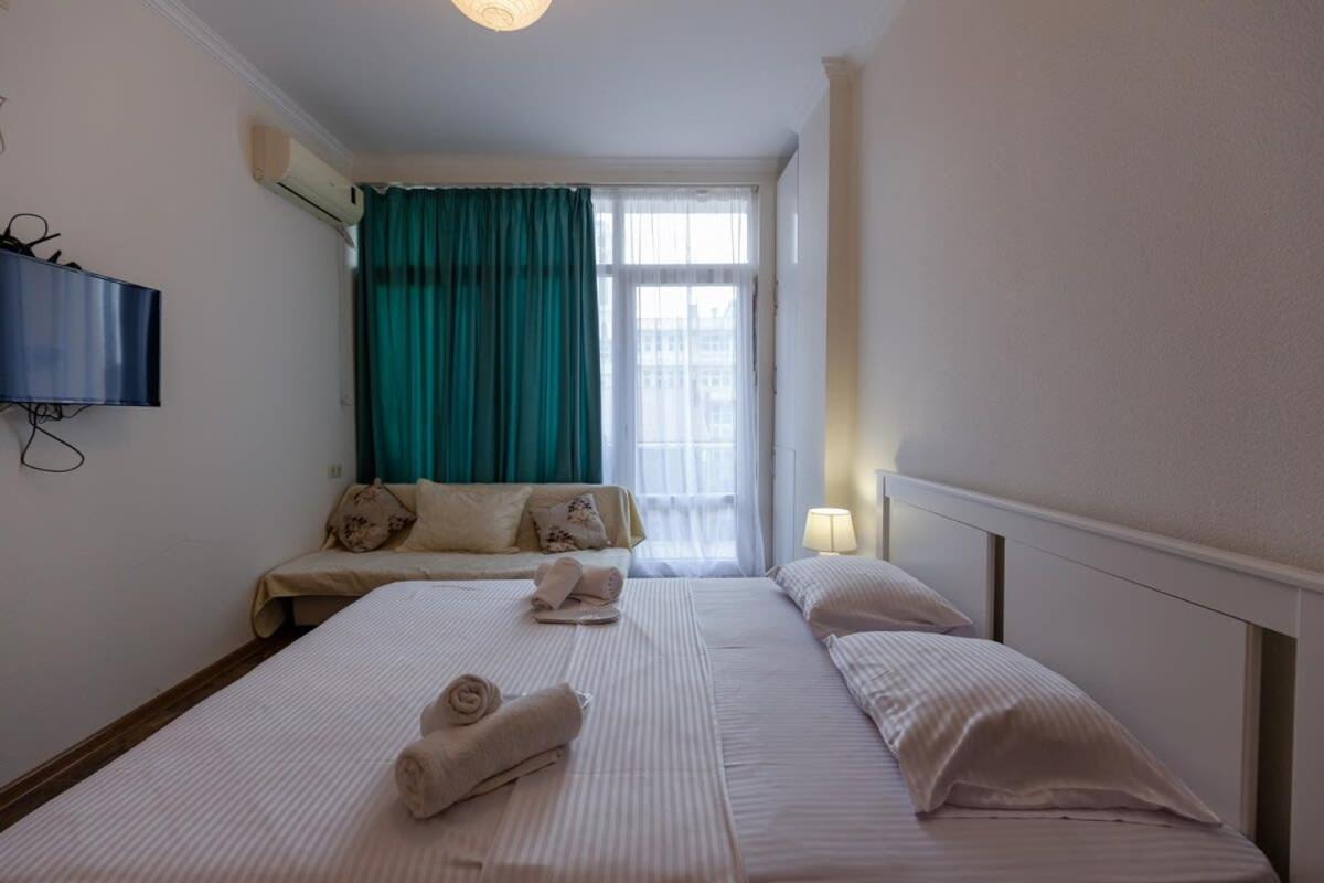 Cozy Studio Apartment In The Heart Of Batum Εξωτερικό φωτογραφία